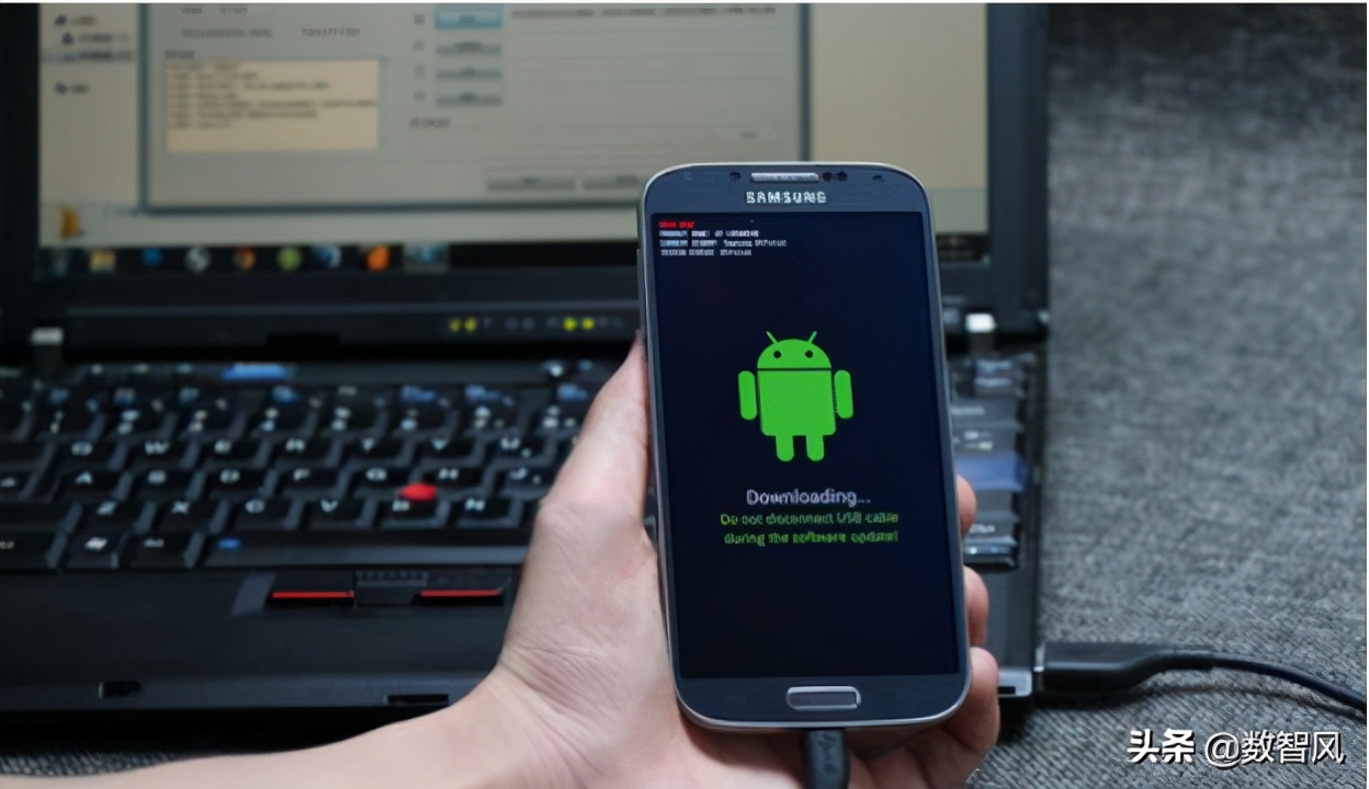 手机黑屏的4种类型 对应4种解决方法 芝麻匠科技