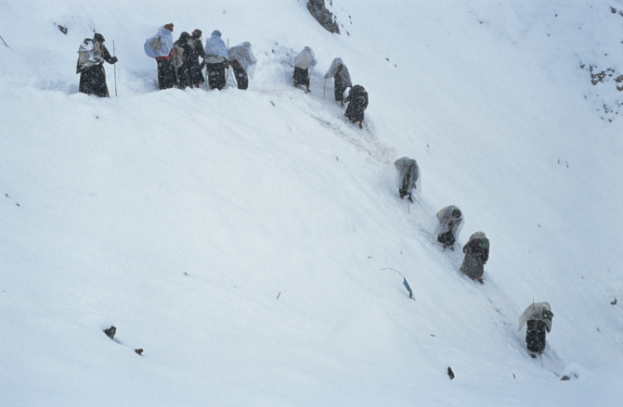 1991年17名登山队员遇难，7年后找到了日记，发现死前诡异遭遇