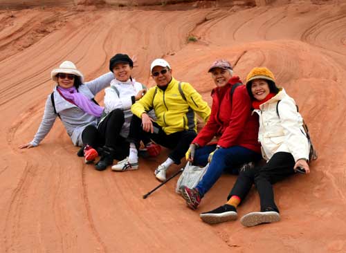 陕西旅游：走进榆林靖边地区波浪谷（图）