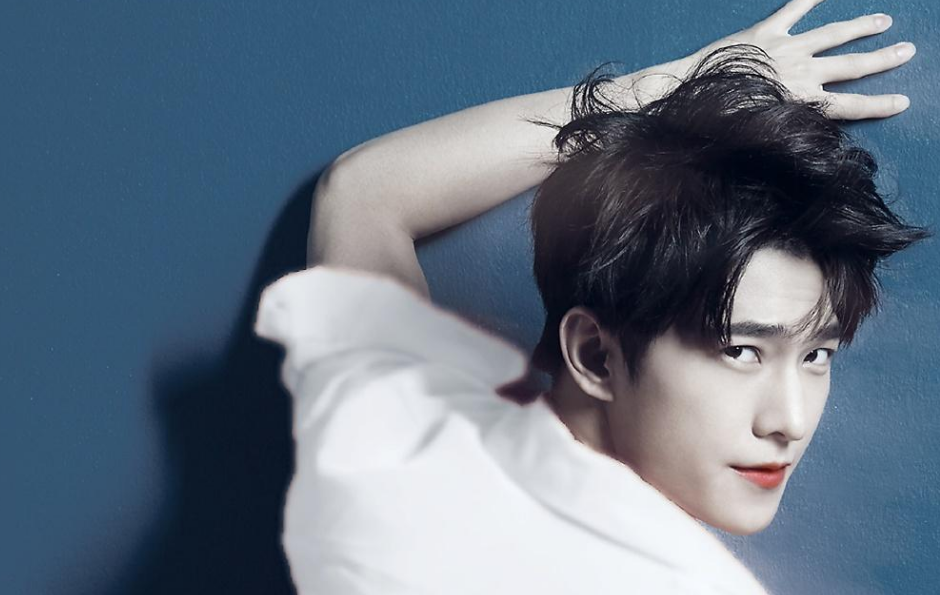 龚俊大学时期“旧照曝光”，阳光帅气，东华“校草”果然名不虚传