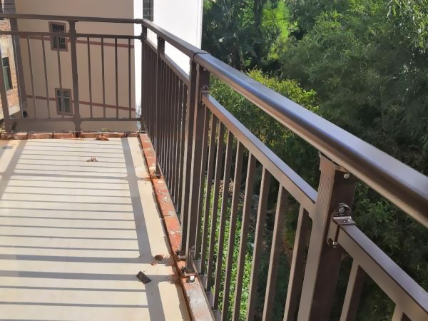 阳台护栏管材厚度有什么要求？阳台护栏管材厚度标准介绍