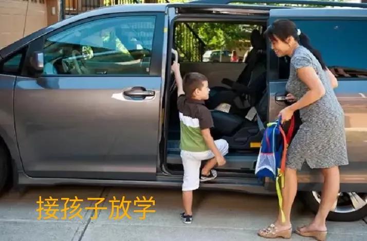 老年电动三四轮上路引关注：安全与便利如何平衡？