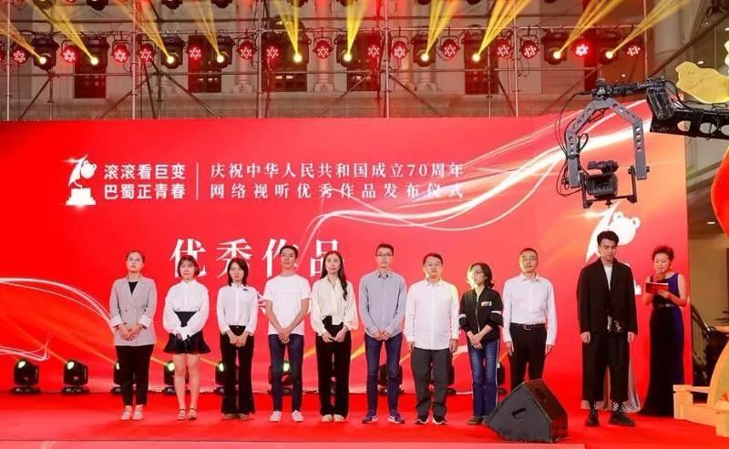 喜报 | 我校学生自编自导网络纪录片荣获大奖