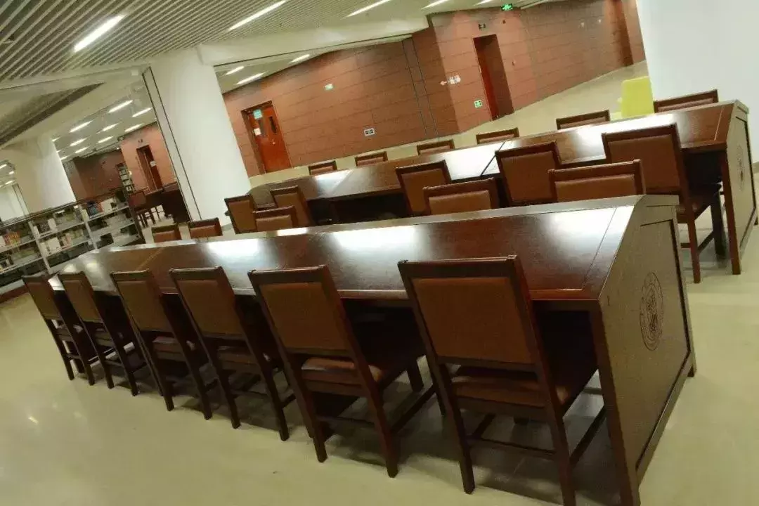 让学渣都“以身相许”的13个大学图书馆，这舒服，这惬意，不走了