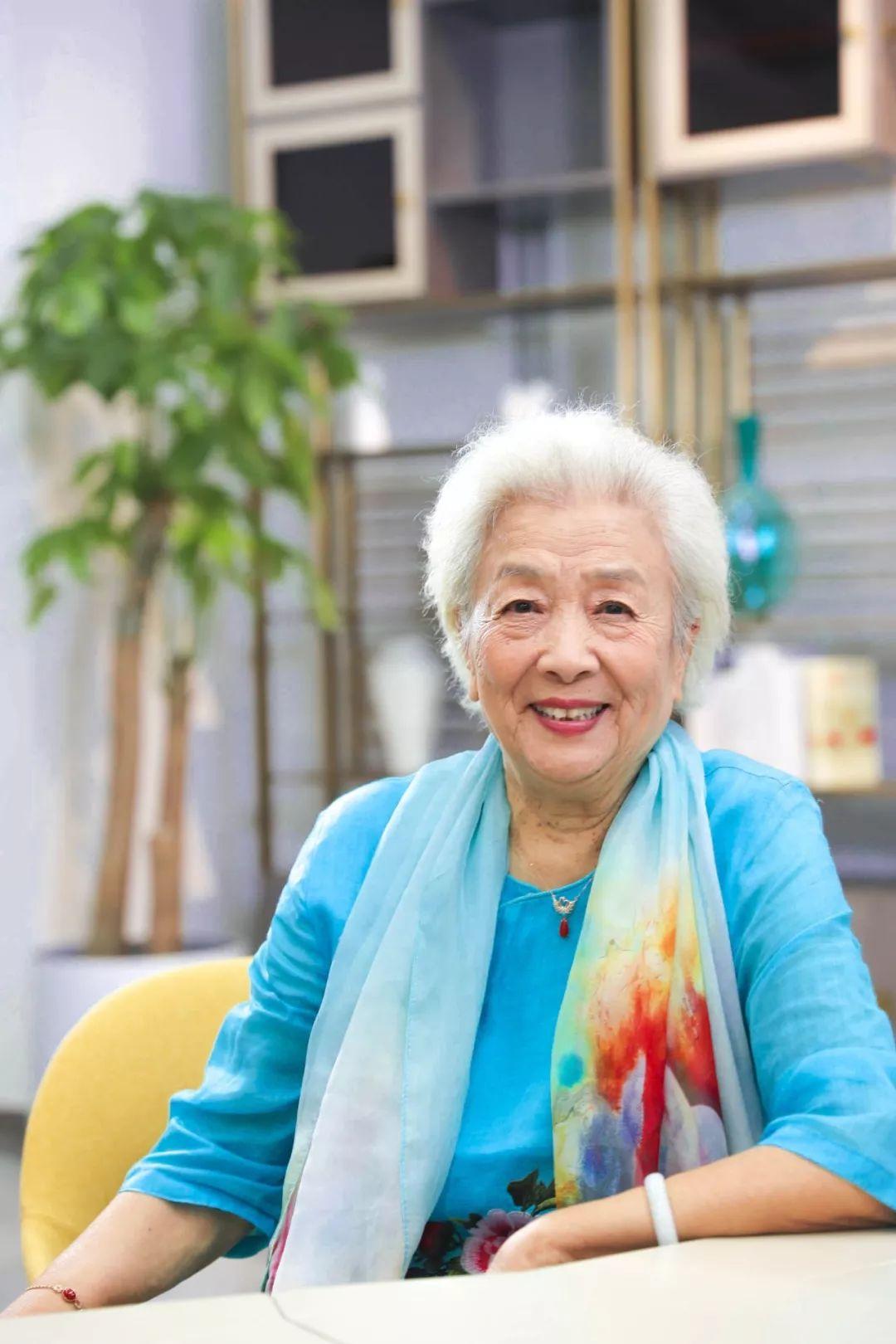 演员谢芳个人资料(老照片) - 散下步