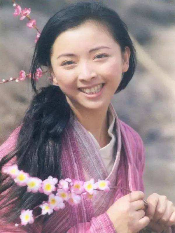 因“傻姑”一角大火的黄小蕾，拒绝杜淳的表白，现被迪士尼封杀