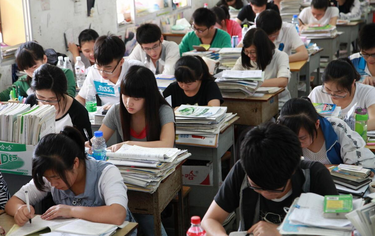 高考出现“新变化”，多地教育部门发布通知，将取消文理分科