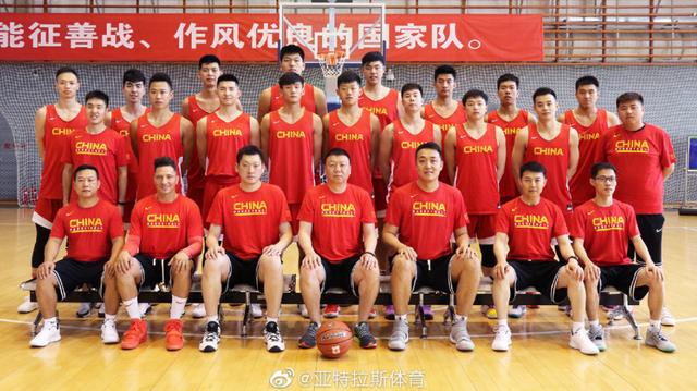 为什么nba直播花钱(看国字号比赛直播竟然还要付费 这在中国篮坛还真是少见)