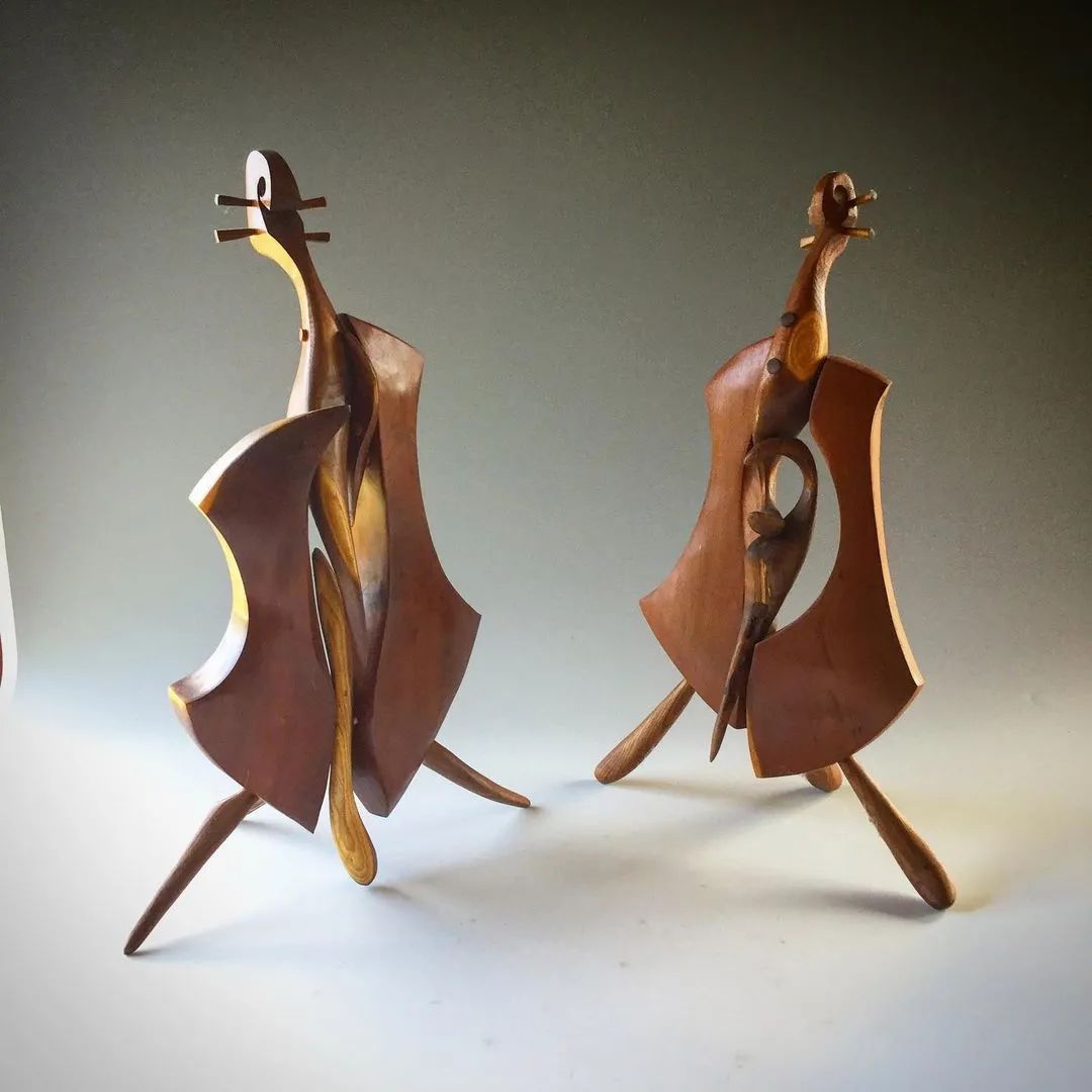 60岁日本老人的“治愈系”木雕，让人直呼“幸福”：太大胆了吧