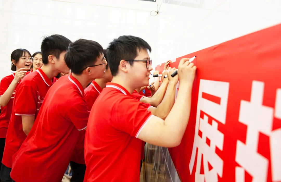 青春当逐梦，展翅凌云霄！宜昌长江中学2021年毕业典礼圆满落幕