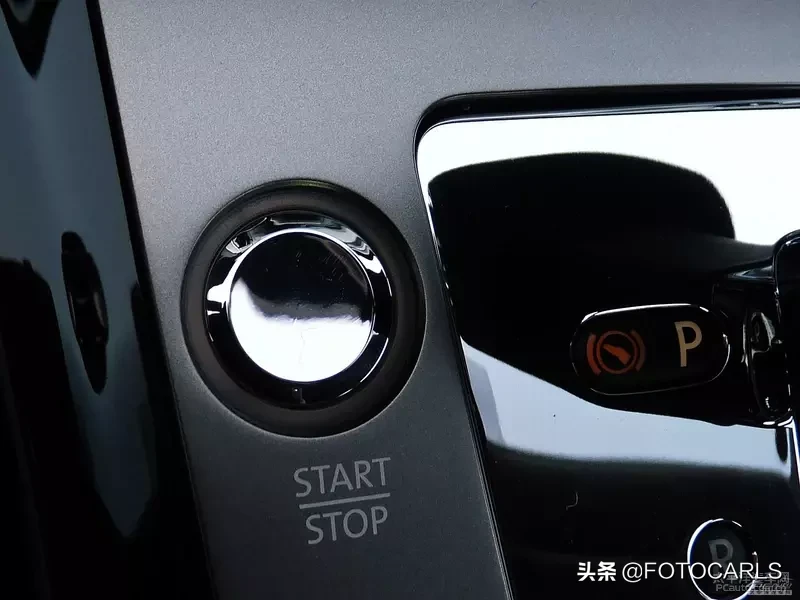 4座版大众辉腾6.0L W12实拍,售价241.2万,不是迈巴赫请绕路