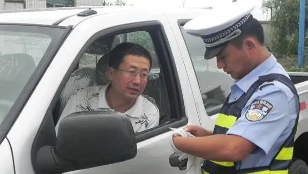 面包车拉货为什么要被罚款？哪些情况才该罚，并不是谁都能罚