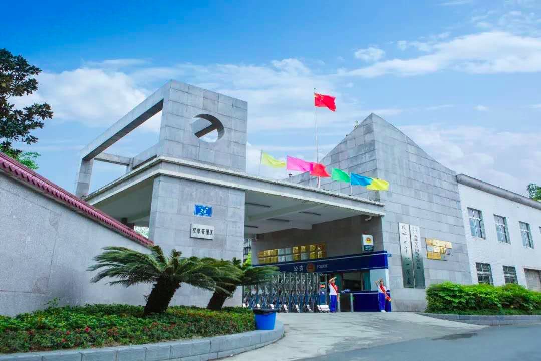 成都唯一一所没有学区房可卖的公立小学，神秘到很多家长没听过