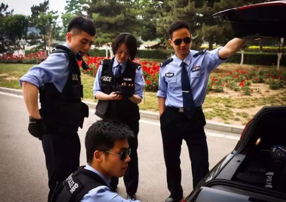 这5所警校直属于公安部，其中一所分数线不高，离铁饭碗一步之遥