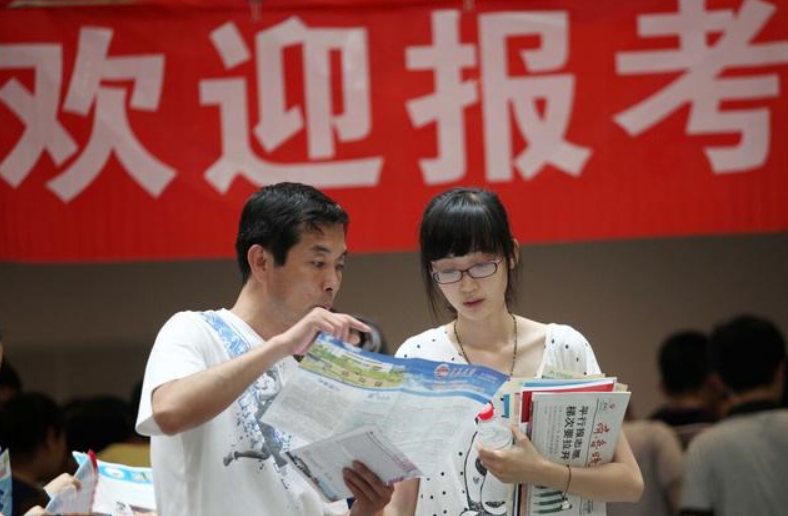 山东省VS河南省，同属高考大省，为何前者超8成学生“家里蹲？”