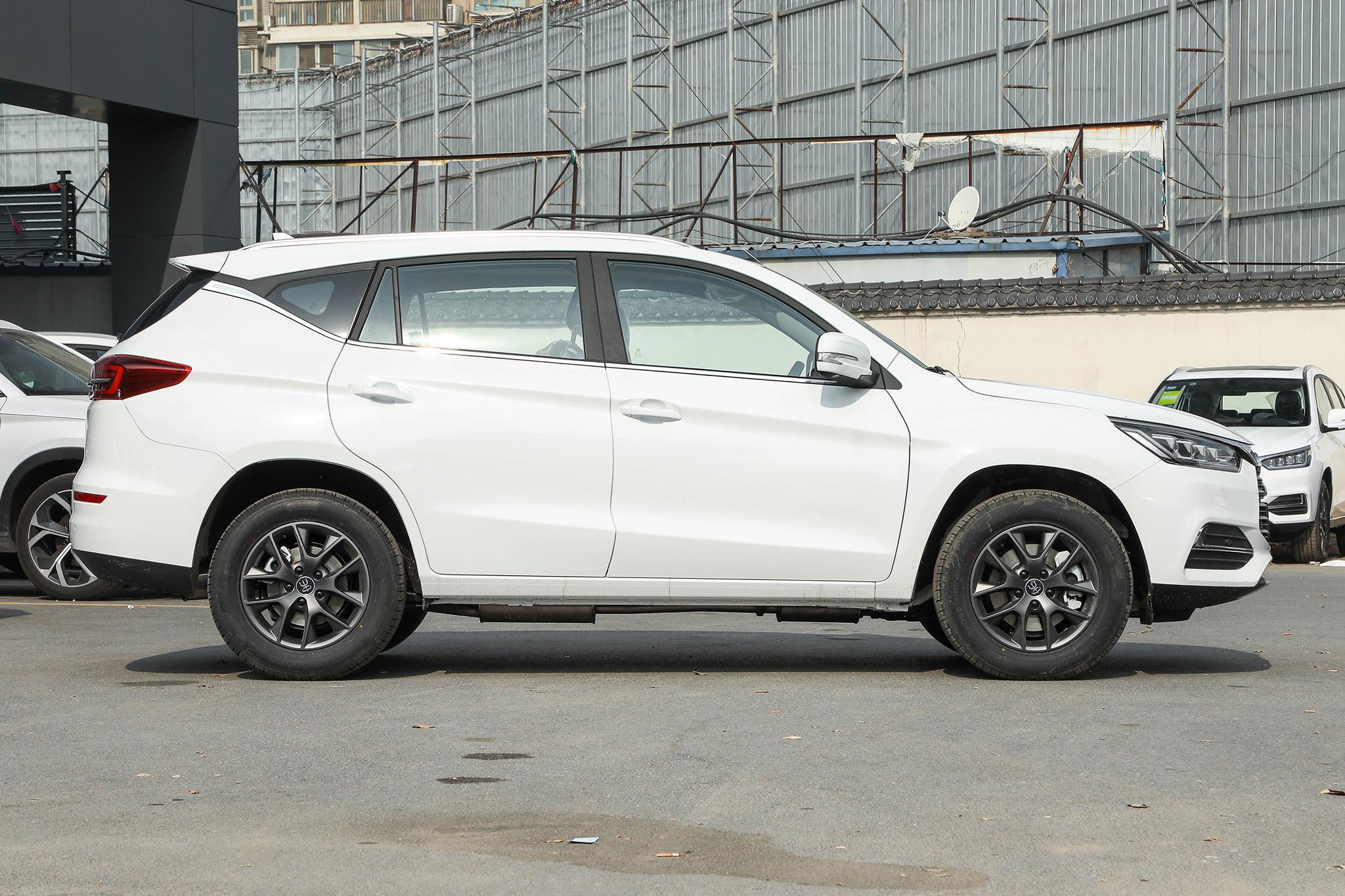 上班族买SUV，选这3款不会错，落地10来万，1.4T配6AT，懂车之选