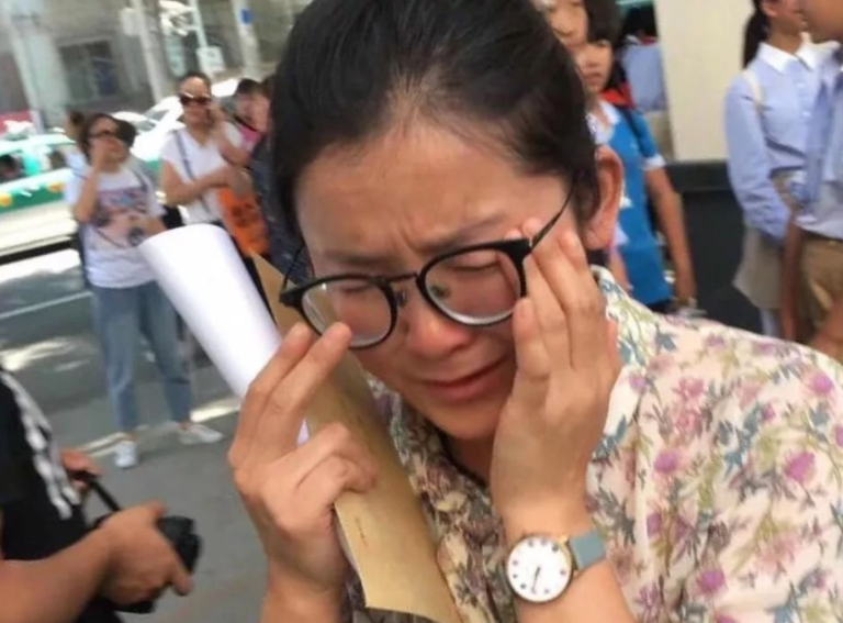 公办学校也出现离职潮？当编制难以挽留老师，他们或许真的伤心了