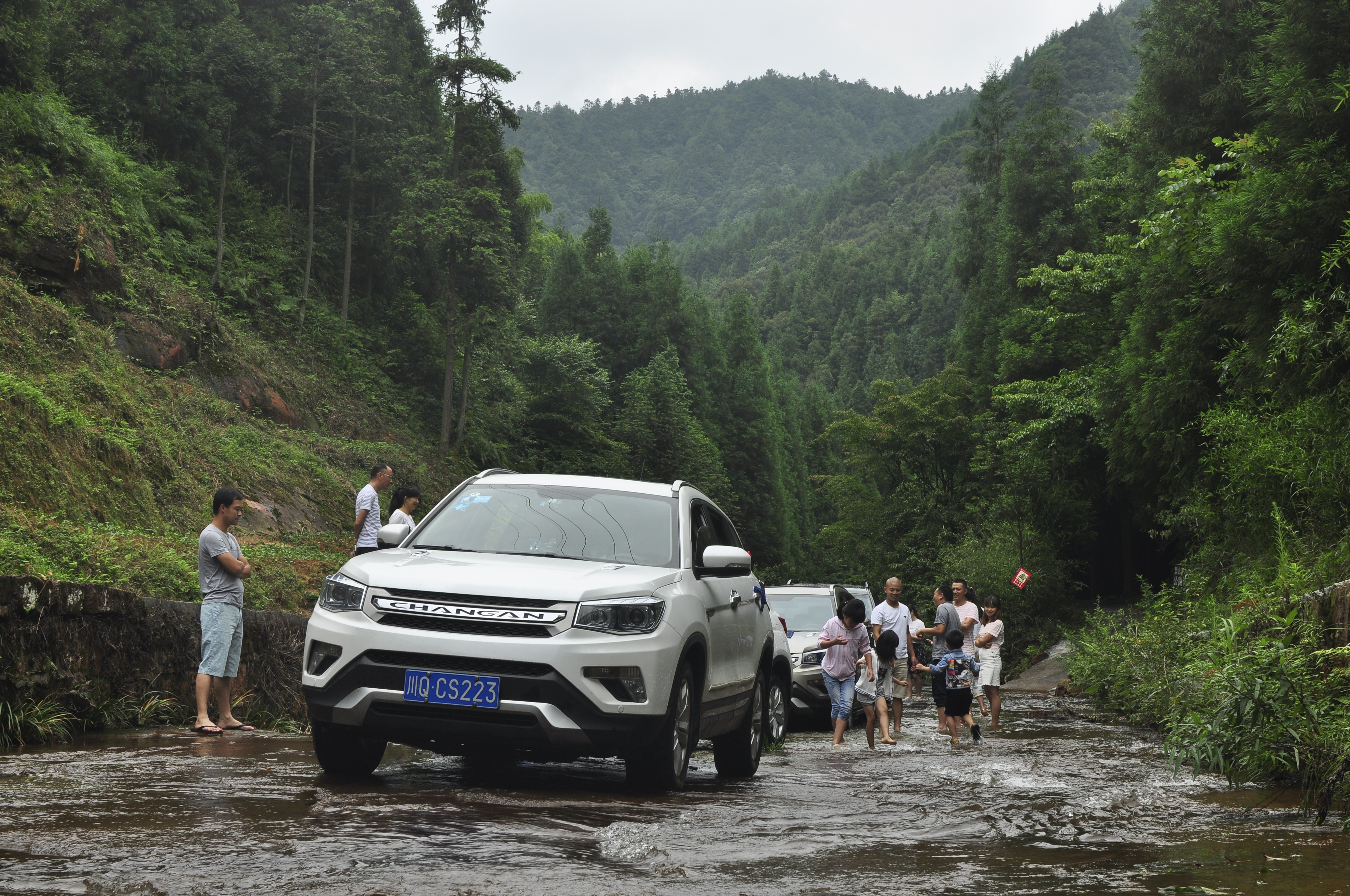 重庆周边亲子自驾避暑地：露营耍水，云海日出，还可飞驰网红公路