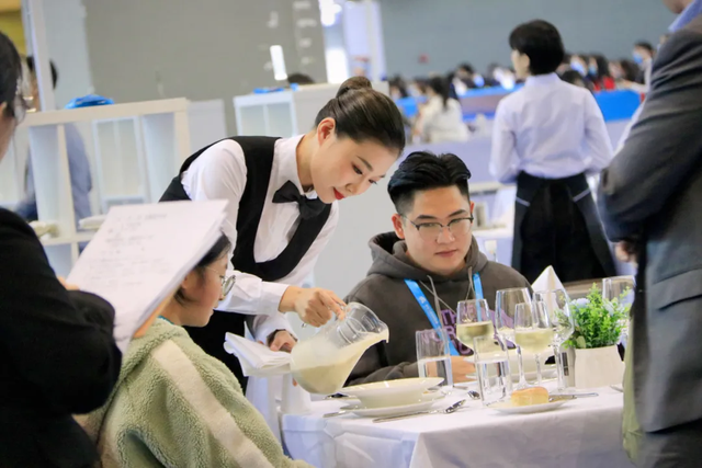 欢迎报考三亚中瑞酒店管理职业学院