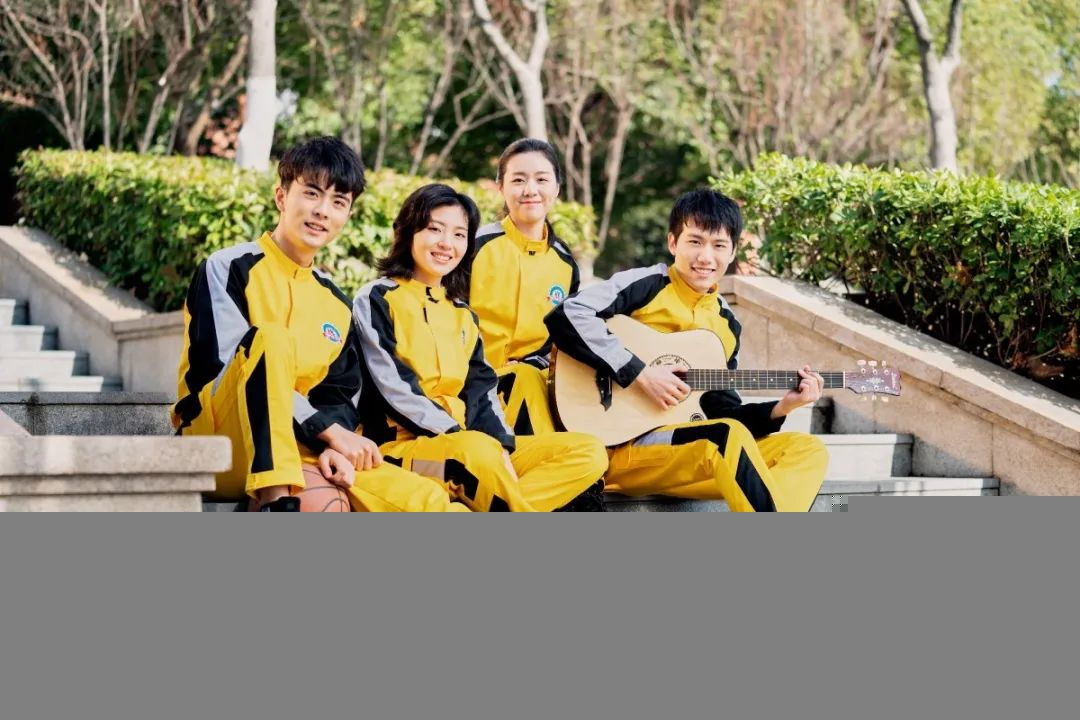 专业汽车维修美容店，提供全面汽车保养护理服务