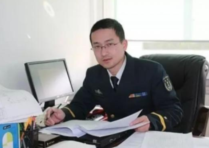 肖飞：造出“中国电芯”，为国家节省10亿元，41岁荣获一等功