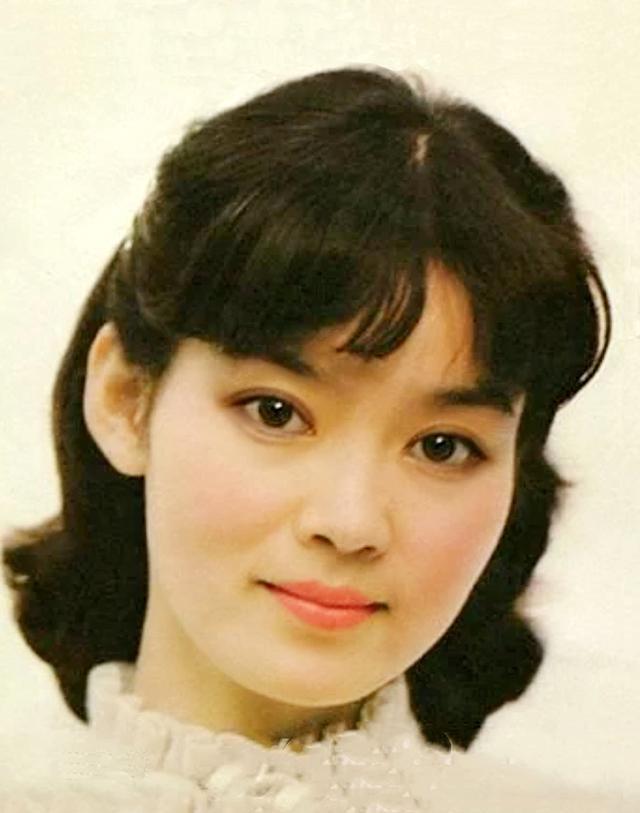 说起潘虹的身世,那是一段隐藏半世的秘闻,据传是被好友李志舆无意间