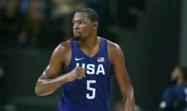 nba以前不允许联防为什么(NBA规则离国际蓝联越来越远，导致NBA球员根本无法适应联防)