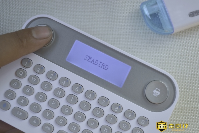 「金测评」海鸟贴纸打印机P1-2B 蓝牙按键版：整理收纳办公小助手