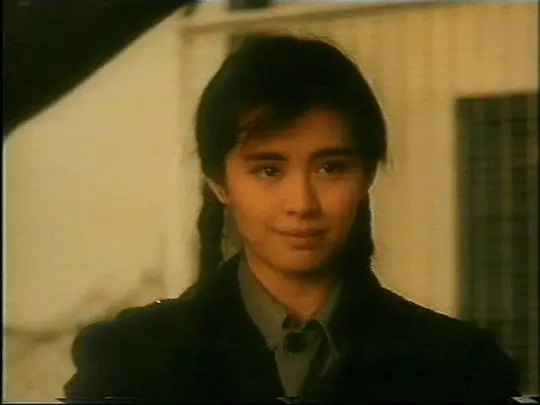 32年前王祖贤这部港片，“破尺度”出演，虽删减8分钟却依然经典