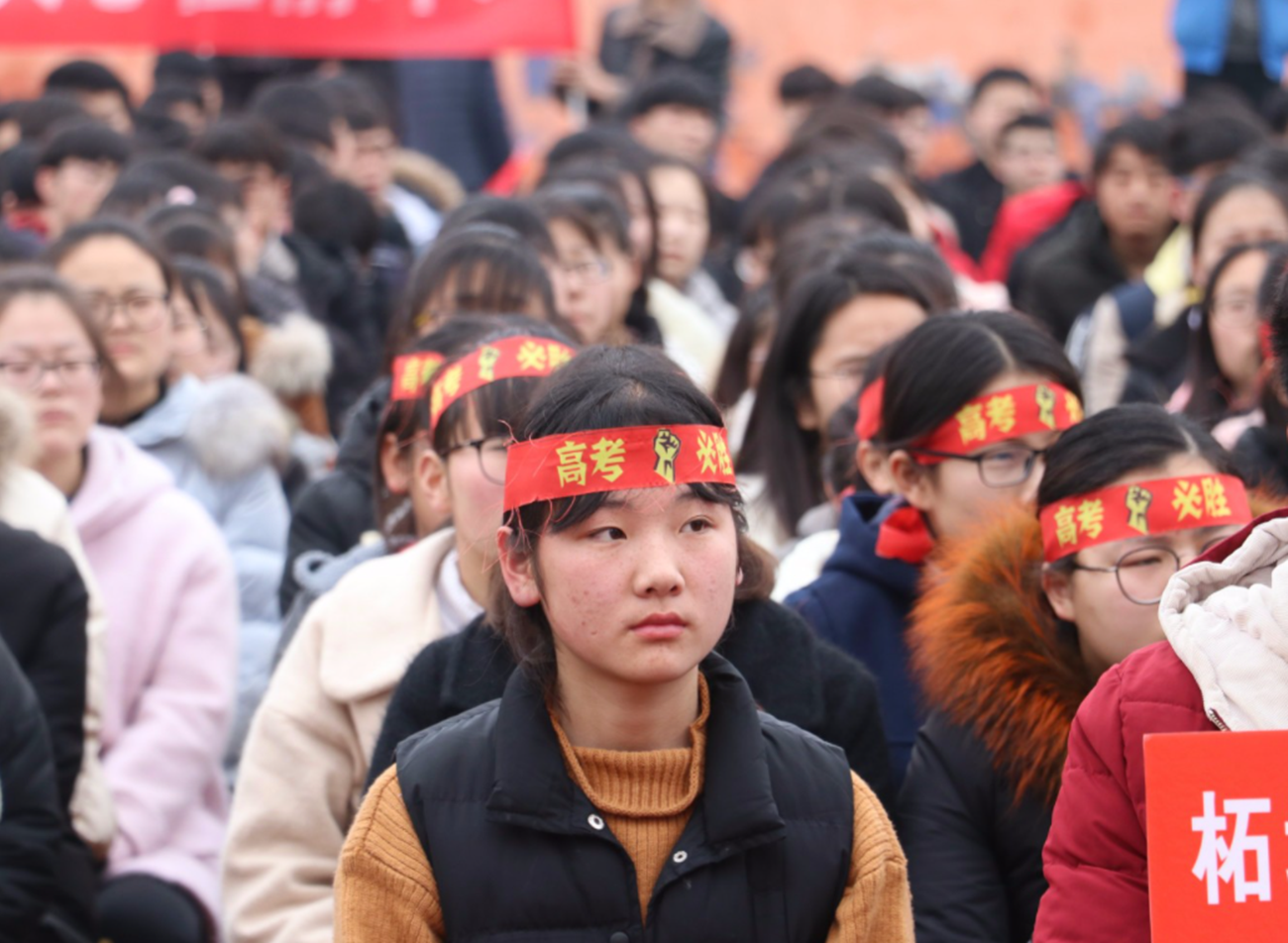 2021年高考，数学试卷难度大吗？考生的回答让家长感到“崩溃”