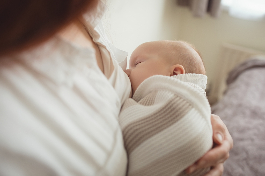 一文说清：不同月龄宝宝的睡眠特点，让宝宝睡整觉的5个小妙招