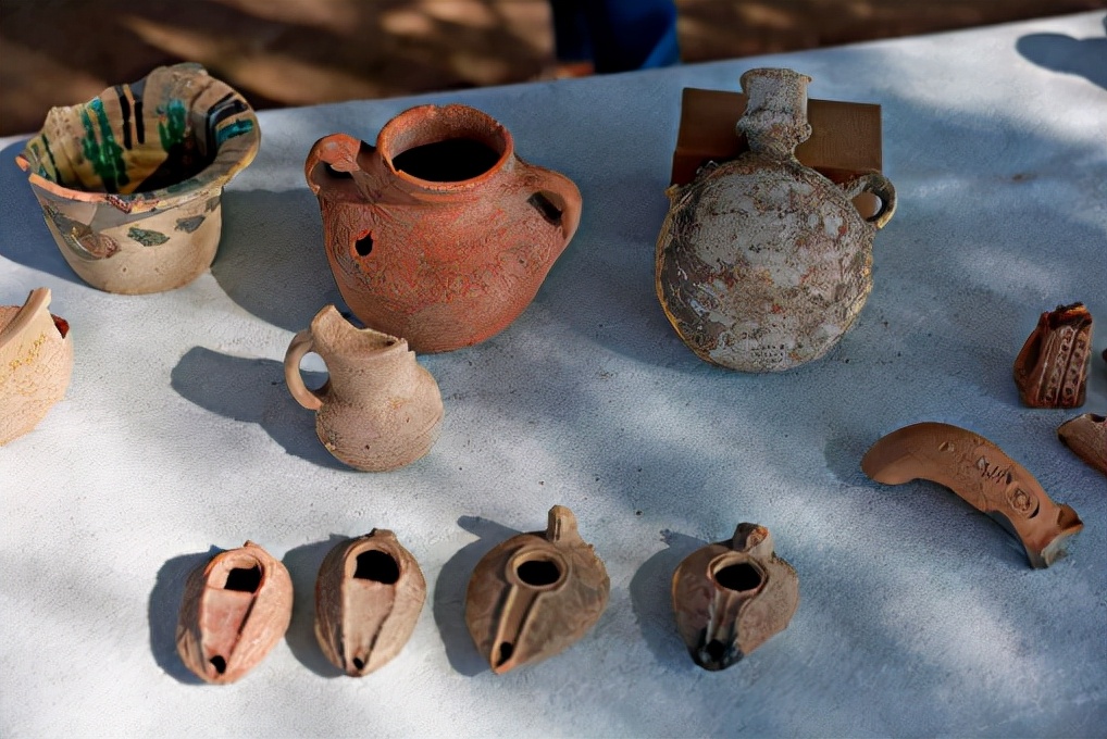 以色列出土1500年东罗马帝国最大葡萄酒厂