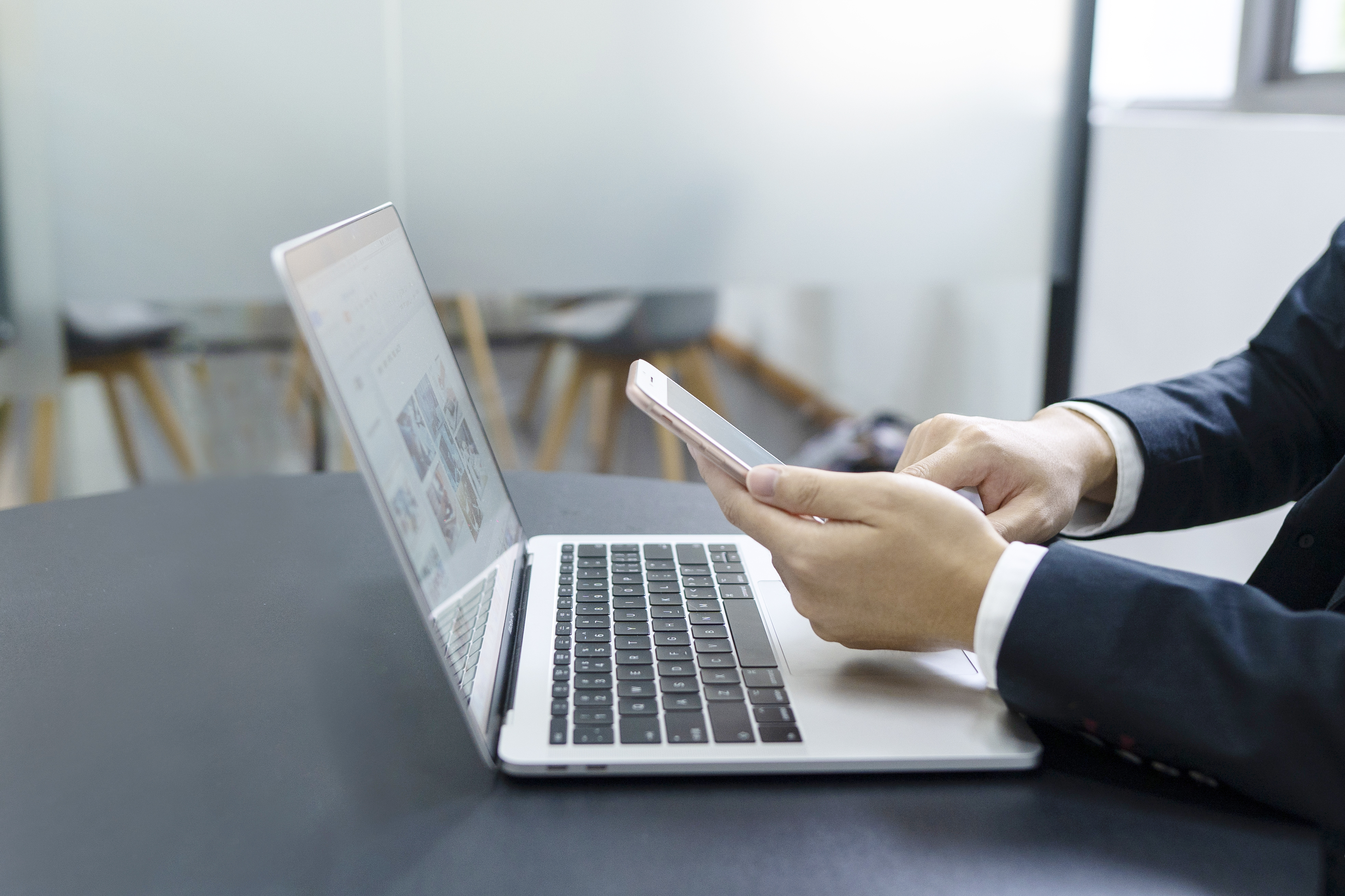 手机QQ聊天记录被误删怎么办？快试试这几个技巧，马上帮你恢复