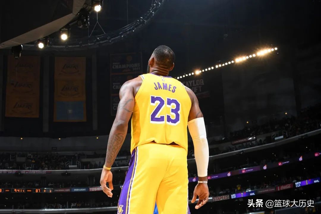 有哪些队不参加nba复活赛(刚刚！名记爆料，附加赛不取消了，季中锦标赛也要来)