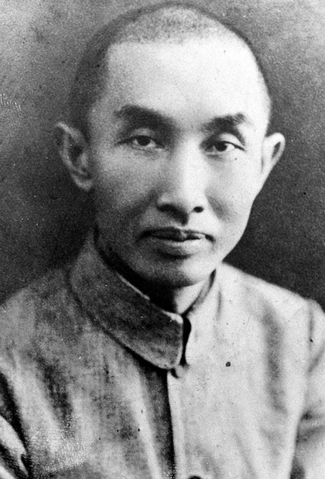 为给老板庆生，全体员工自愿周日不休息