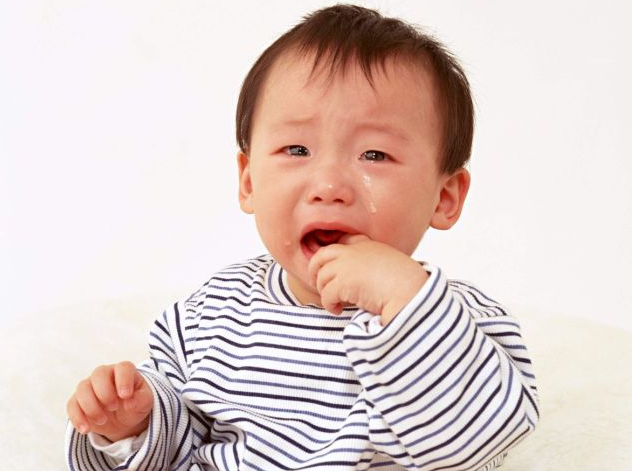 宝宝在幼儿园和在家2种表现？读懂亲子依恋理论，是处理的关键