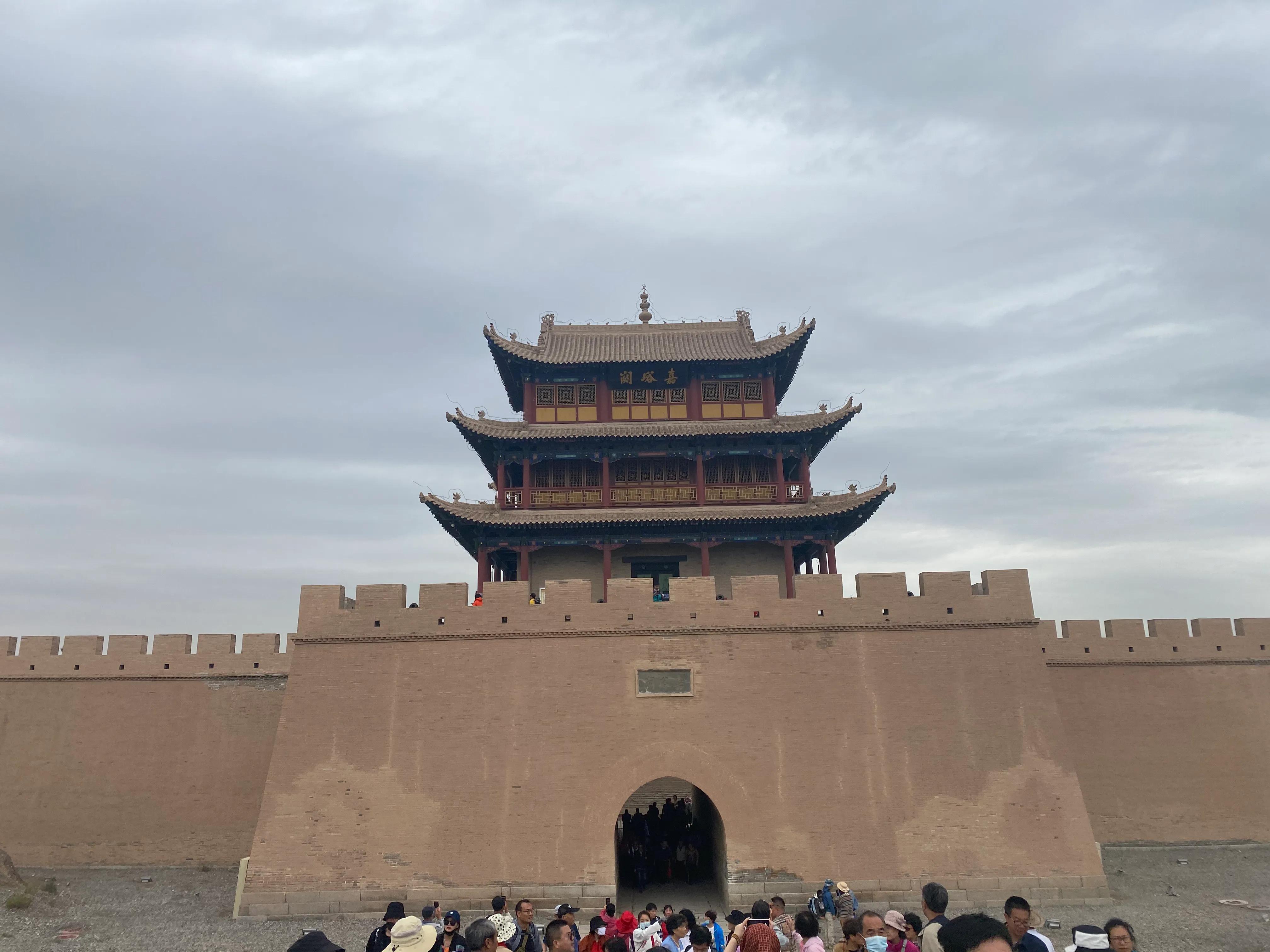 嘉峪关3大必游景点:西北女子花200块畅游这俩地,有很多感想