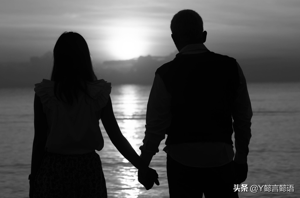 一心一意爱你的男人，深情不渝，只为你一人守候。