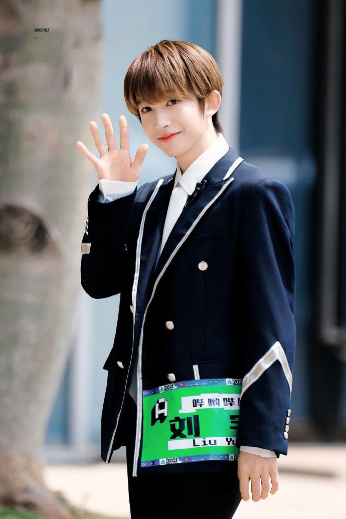 又一个中国男团正式出道了，又一个中国男团要“糊了”