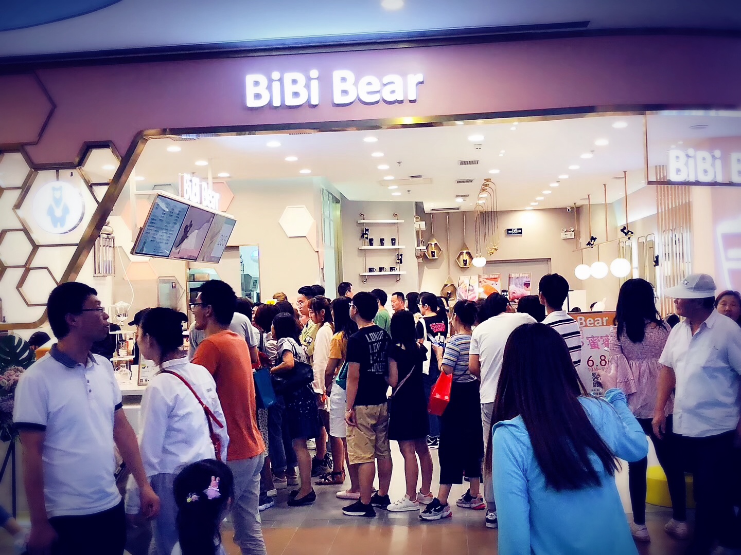飲品連鎖店的市場(chǎng)現(xiàn)狀，已昭告餐飲行業(yè)正式走向連鎖化運(yùn)營(yíng)模式