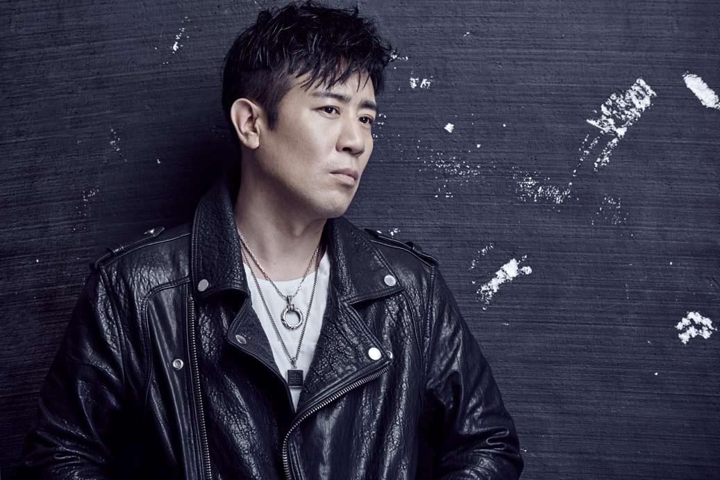 “大器晚成”于和伟的成名往事，有八个哥哥姐姐，吃姐姐奶水长大