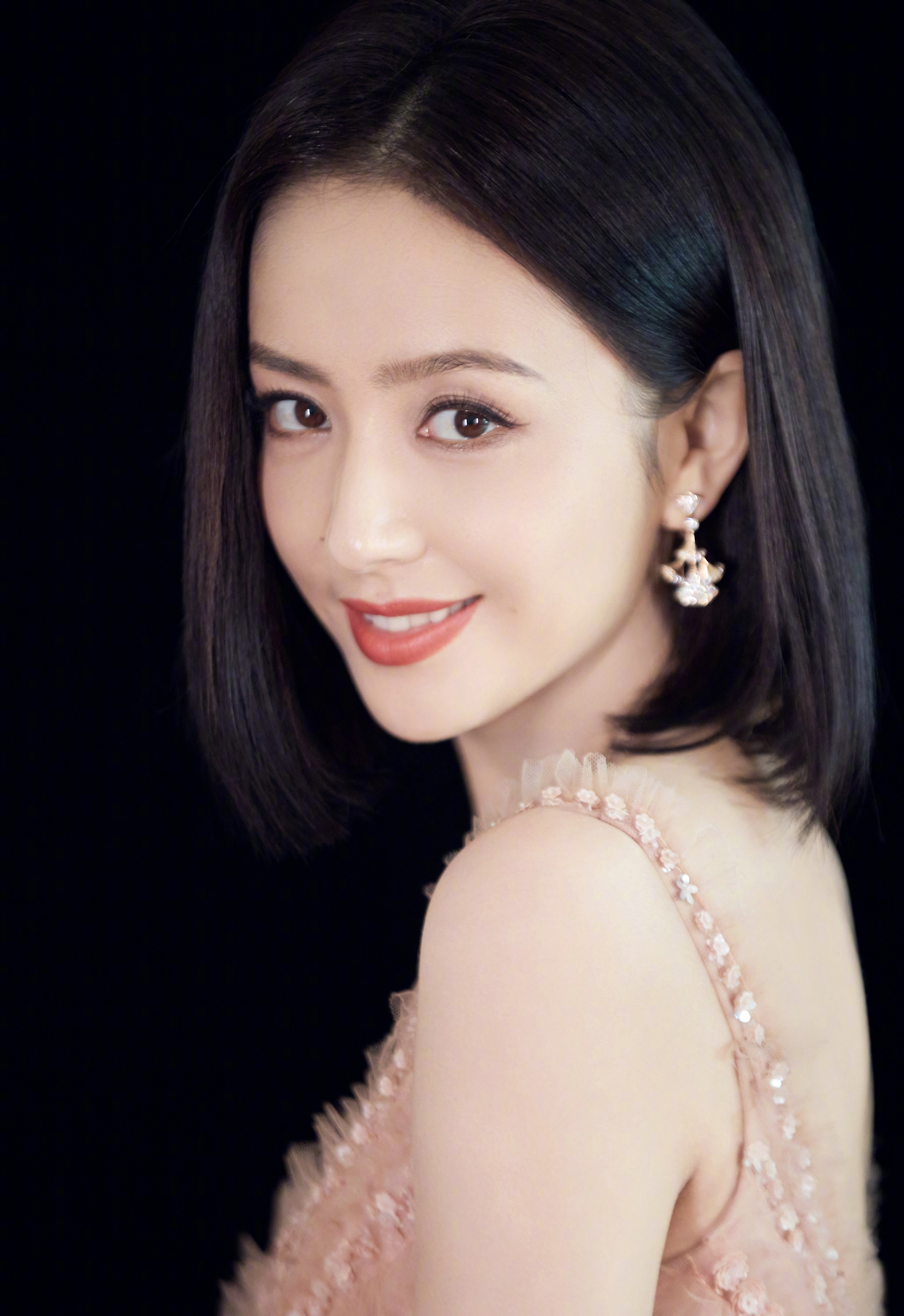陈思诚与女星"夜宿"6小时后,多次婚内出轨,佟丽娅:能回家