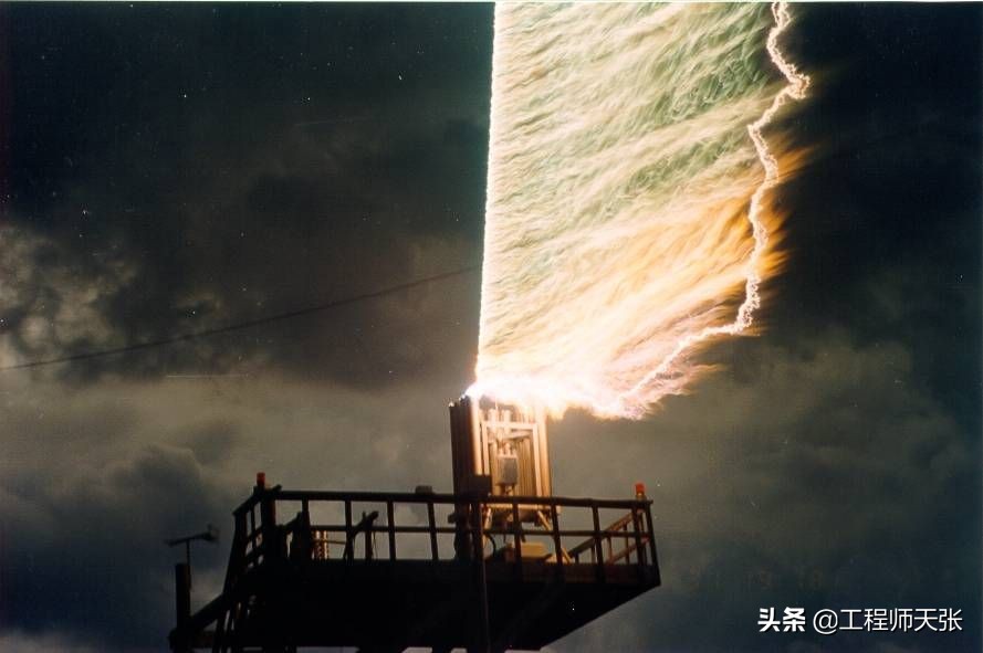 不受待见的“雷公电母”，有人却专门去请！人工引雷干啥用？