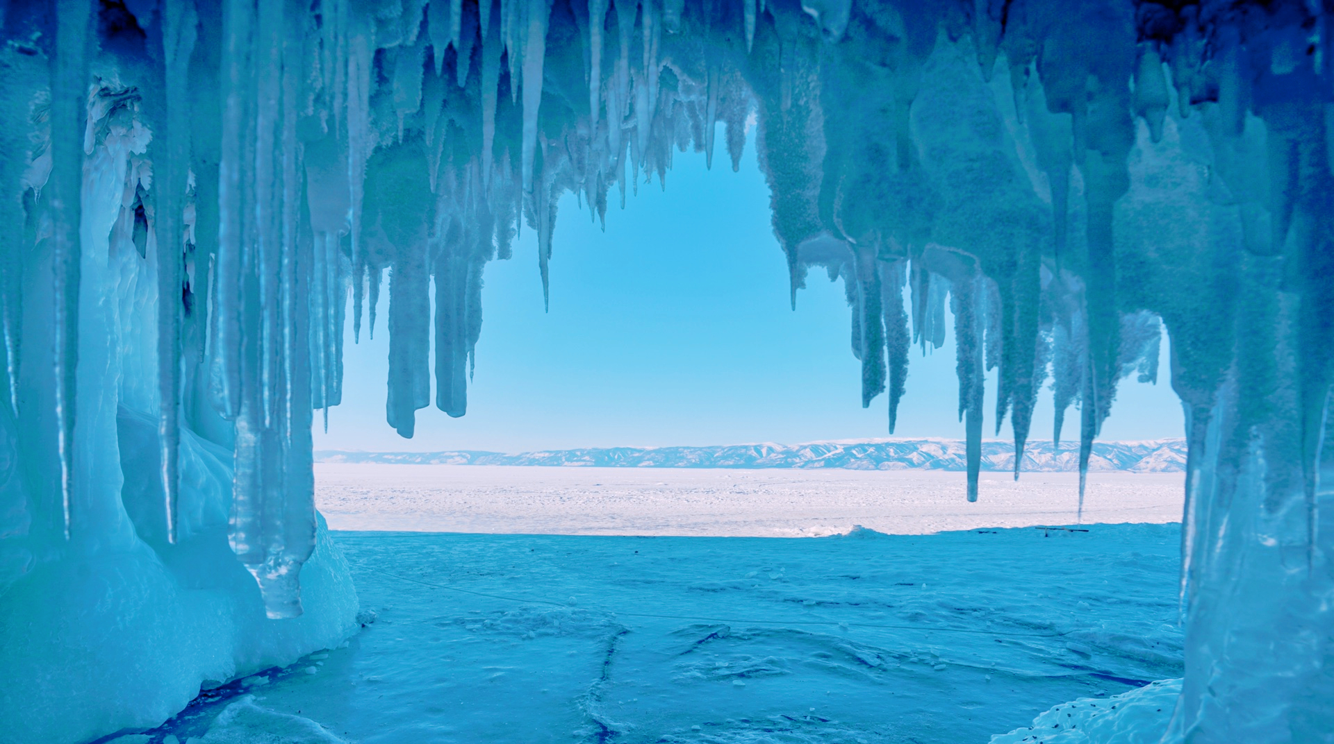 零下35度，大街上穿短裙的女孩依然很多，俄罗斯人这么抗冻？