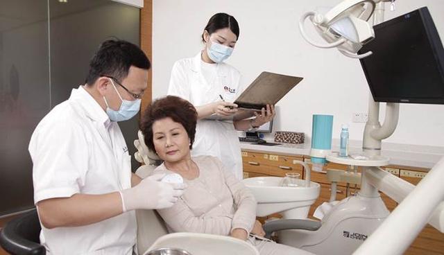 二本院校的“医学生”，毕业后都到哪里高就？多半做这几种工作