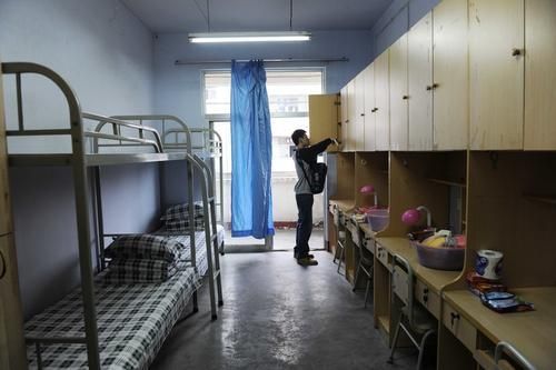 “后悔让儿子住校”，一位初三家长的心里话，说出寄宿的现实危害