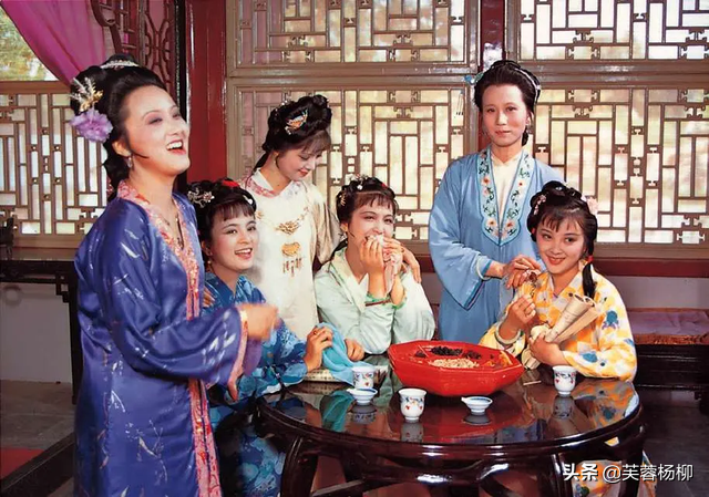 87《红楼梦》剧组“四大美女”，个个貌美如花，黛钗凤都望尘莫及