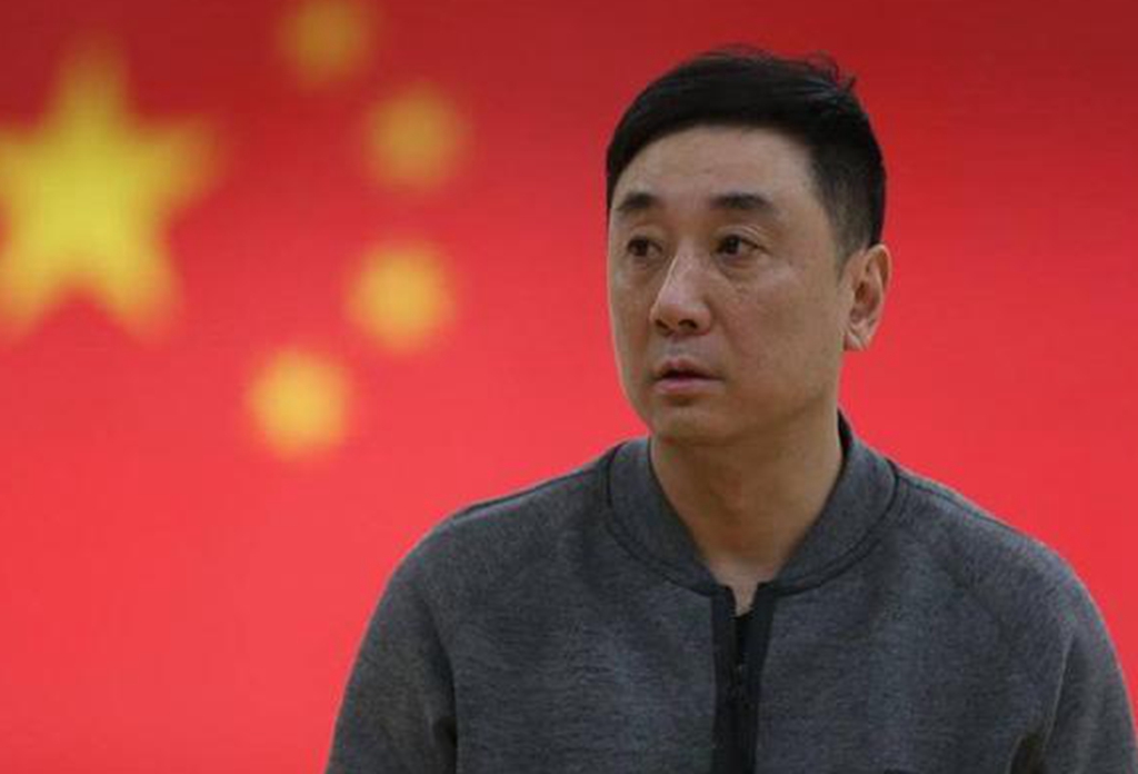 王菲为什么喜欢nba(前男篮主帅王非近况:面容已苍老,妻子却年轻如少女