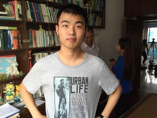 浙江高考生749分，被父亲埋怨没考好，网友看到成绩：的确没考好