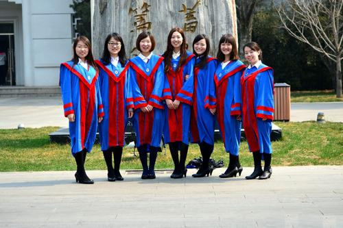 21高考10篇作文范文：用专业为学子助力，临阵磨枪不快也光